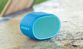 Apr 21, 2021 · headset ini dilengkapi dengan konektivitas bluetooth v4.1 yang memiliki fitur hemat daya dan pairing yang cepat. 8 Speaker Bluetooth Populer Terbaik Dan Harga Terjangkau