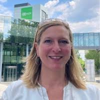 10 "Sandra Streicher" profiles