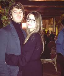 Le immagini di paolo ciavarro, figlio di massimo ciavarro ed eleonora giorgi. Gf Vip 4 Gli Amori Di Paolo Ciavarro Dall Ex Fidanzata Storica All Ex Corteggiatrice Laura Frenna Foto Isa E Chia