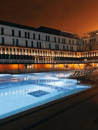 The piscine molitor grands etablissements balnã©aires dâ€™auteuil first opened its doors in 1929, completing but molitor quickly released itself from its principal intended use, gradually transforming. La Piscine Molitor A Paris Blog La Touche D Agathe Decoratrice Poitiers
