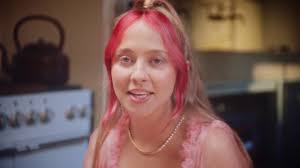 5 Questions With': Glowe