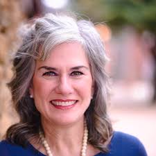 Elizabeth Brunson's Instagram, Twitter & Facebook