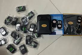 Hộp điều khiển mô tơ cửa cuốn Yh mã gạc sóng 433 - Cửa cuốn tại Đà Nẵng