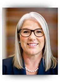 Michelle Blank's Instagram, Twitter & Facebook