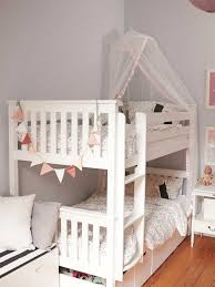 Geschwisterzimmer Einrichten Tipps Ideen Roombeez So Fuhlen Sich Alle Wohl Im Geschwisterzimmer Kinderzimmer Fur Zwei Auf Sibling Room Cool Bunk Beds Bed