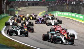 Sezonul 2019 de formula 1 debutează pe 17 martie cu marele premiu al australiei, programat pe circuitul stradal din melbourne, şi se va încheia pe 1 decembrie cu marele premiu de la abu dhabi, calendarul cuprinzând 21 de curse, la fel ca anul trecut. F1 2019 Schedule Race List Drivers Teams Full F1 2019 Calendar F1 Sport Express Co Uk