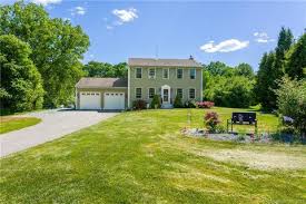 A rare find here.beautiful 4 beds apartment with a. Dayville Homes For Sale Dayville Ct Real Estate Movoto