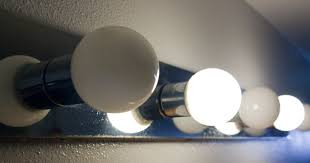 While burned out bulbs are sometimes the fault of defective products, often this blame is misplaced. Compact Fluorescent Lightbulbs Cfl Burning Out Quickly Thriftyfun