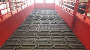 Flooring great for sports utility trailers, enclosed trailers, open trailers, foldable trailers, and more. Trailer Rubber Floor Livestock Trailer 2019 Coose 6 8x32 X6 6 Rubber Floor Trailer Mats Are Used On Trailer Floors Walls And Ramps To Help Ease The Stress On Animals In