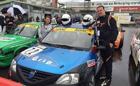 Die 24 stunden auf dem nürburgring sind das größte rennen deutschlands und wahrscheinlich das schwierigste der welt. Eleens Weg Teil 20 Das Erste Mal Nurburgring Nordschleife