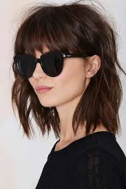 Coupe de cheveux mi long avec frange rideau. Coupe Cheveux Mi Long Frange