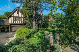 Lapd investigates armie hammer after european woman, 24, accuses him of violently raping her for four hours in 2017. Armie Hammer And Wife Elizabeth Purchase English Tudor Home In Los Angeles Architectural Digest