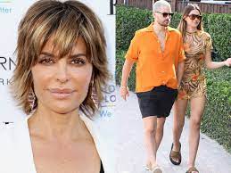 Lisa deanna rinna is an american actress, author and television personality. Lisa Rinna Reacts To Amelia Hamlin S Relationship With Scott Disick