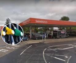 My cheesy beanos, ingredients procured from my local petrol garage, are now never out of date and i always use scottish cheddar. Pensioner S Fury As Dodgy Petrol From Rayleigh Weir Sainsbury S Writes Off Car Echo