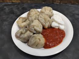 Dim sum is a large range of small dishes that cantonese people traditionally enjoy in restaurants for breakfast and lunch. 3n Mikjcj2d8bm