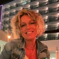 400+ 'A.t. Raap' profiles