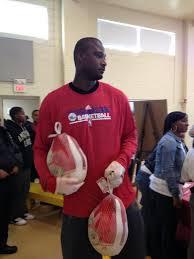1 747 040 tykkäystä · 49 193 puhuu tästä. Philadelphia 76ers Auf Twitter Big Man Kwame Brown Helping Give Out Turkeys Here At Wilson Park Givengobble Http T Co Dtmfgz8w
