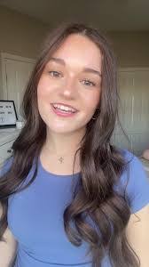 Isabella Weeks's Instagram, Twitter & Facebook