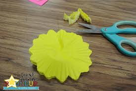 Now make your cupcake liner flowers. Mother S Day Craft Cupcake Liner Flowers Firstgraderoundup