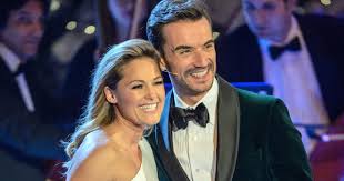 Ihre post kann nur gegen einen adressierten und ausreichend frankierten rückumschlag beantwortet. Helene Fischer Thomas Seitel Sein Vater Spricht Uber Hochzeitsplane Bunte De