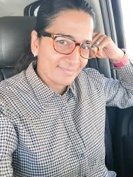 Good morning early day no coffee yet but have a super Saturday 💛