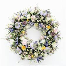 Toko bunga duka cita terbaik yang bisa diandalkan ketika anda membutuhkan rangkaian bunga untuk orang meninggal. Inilah Ragam Pengiriman Bunga Duka Cita Berdasarkan Agama Di Indonesia Tws Florist