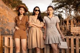 Khi hà kiều anh đứng cùng lương thuỳ linh và á hậu ngọc thảo, nhiều người cho rằng đây là hội bạn thân. Nhan Sáº¯c Ha Kiá»u Anh Gay Ngá»¡ Ngang Sau Nhiá»u Tháº­p Ká»· Ä'Äƒng Quang Bao NgÆ°á»i Lao Ä'á»™ng