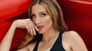 Jasmina Alagič ukázala tvář a oči Sanela. Říká mu miniRytmus