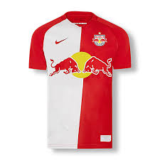 The official website of fc red bull salzburg with news and background information about the club and the teams, an interactive fan zone and our online shop. Fc Red Bull Salzburg 11 Ex Salzburger Bei Der Euro