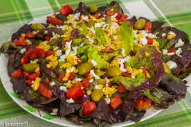 Laitue En Salade Tomates Olives Et Oeufs Kilometre 0