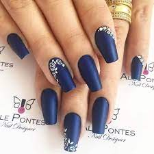 Todas las tendencias sobre uñas decoradas explicadas paso a paso. Unas Azul Rey Unas Azules Unas De Gel Navidenas Unas De Acrilico Elegantes