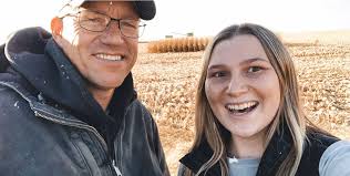 Molly Dane (@Mooooolly98)