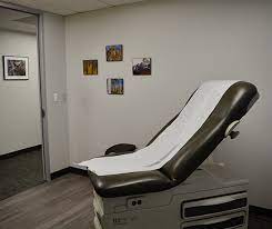 She works in denver, co and 2 other locations and specializes in dermatology and internal medicine. Denver Poplar St Advanced Dermatology