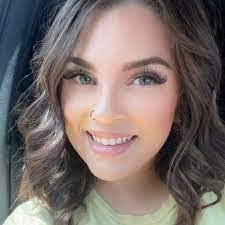 Rita Belfiore's Instagram, Twitter & Facebook