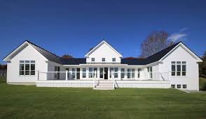 Vinyl gutters cost $3 to $5 per linear foot.aluminum costs $6 to $12, steel $9 to $20, and copper $25 to $40 or more. Breaking New Ground Maine Home Design