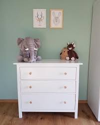 Ikea Hemnes Mit Naturfarbigen Runden Mobelknopfen Kinder Zimmer Kommode Kinderzimmer Kinderzimmer