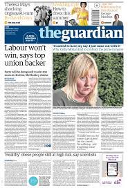Tabloid newspaper article example : Tabloid Vs Broadsheet Newspaper Factsheets