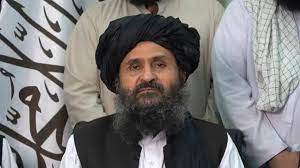 Un talibán golpea a un civil con un palo mientras lo arresta el 6 de noviembre de 1996 en kabul. Eorpijgg436o0m