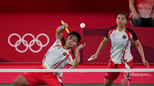 Greysia/apriayani tumbang dari wakil china sportstars.id dipublikasikan 5 menit lalu perjuangan greysia polii/apriayani rahayu harus kandas diperempat final denmark open 2021 setelah dikalahkan oleh wakil china dalam drama tiga set. Hasil Denmark Open 2021 Tundukkan Wakil Tuan Rumah Greysia Apriyani Ke Perempat Final Tribunnews Com Mobile