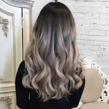 Trendalert Ash Balayage A Deeper Transition From The Dark Side Of Ash Blonde To Lighter Ends That H Dark Ash Blonde Hair Ash Blonde Balayage Ash Blonde Hair