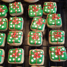 Royal Icing Present Cookies Christmas Sugar Cookies Holiday Cakes Christmas Christmas Cookies Decorated