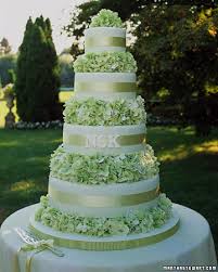 The most common wedding cakes designs are the ones which are liked by everybody. Green Wedding Cakes Martha Stewart
