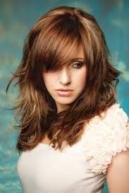 Home » stufenschnitt » frisuren mit pony und stufenschnitt 2014 frisuren mittellang mit frisuren pony kurz 2014 frisuren mittellang mit schrã¤gem pony stufenschnitt mit schrã gem pony bis zur schulter beauty. Stufenschnitt Mit Schragem Pony Langhaarfrisuren Frisuren Lange Haare Stufen Frisuren Schulterlang