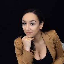 Ann Anaya's Instagram, Twitter & Facebook