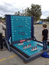 Epingle Par Jeannette Cluck Share All You Sur Jeux De Cafe Jeux En Plein Air Geantes Bataille Navale Air De Jeux Exterieur