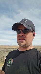 Robin Garvey's Instagram, Twitter & Facebook