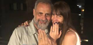 Hace días se rumorea que jorge rial podría dejar intrusos, luego de veintiún años frente al ciclo, y seguiría su carrera en américa tv con un programa político. Romina Pereiro Conto Detalles De Su Boda Con Jorge Rial Queremos Que Sea Lo Mas Intima Posible