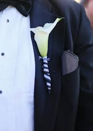 A floral designer can be creative in their presentation with creating a sophisticated, modern, and elegant feel. Calla Lily Bouquets And Arrangements Hgtv