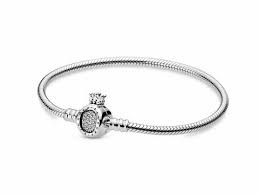 Gå på opdagelse i vores kollektion af smukke charmarmbånd, og find et unikt armbånd med vedhæng hos pandora. Pandora 598286cz 18 Silber Armband Krone Verschluss Zirkonia 18 Cm 598286002