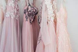 Nachhaltigkeit sollte aber auch hier nicht vernachlässigt werden. 9 Ideen Fur Dein Brautkleid Nach Der Hochzeit Brautkleider Nach Mass In Wien Bespoke Bridal Vienna